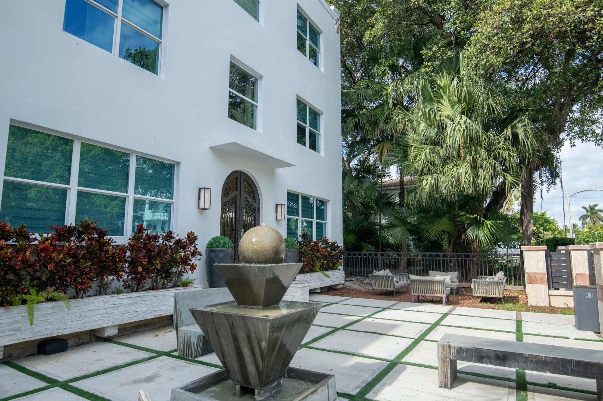 Renzzi On The Beach Miami Beach Exterior foto